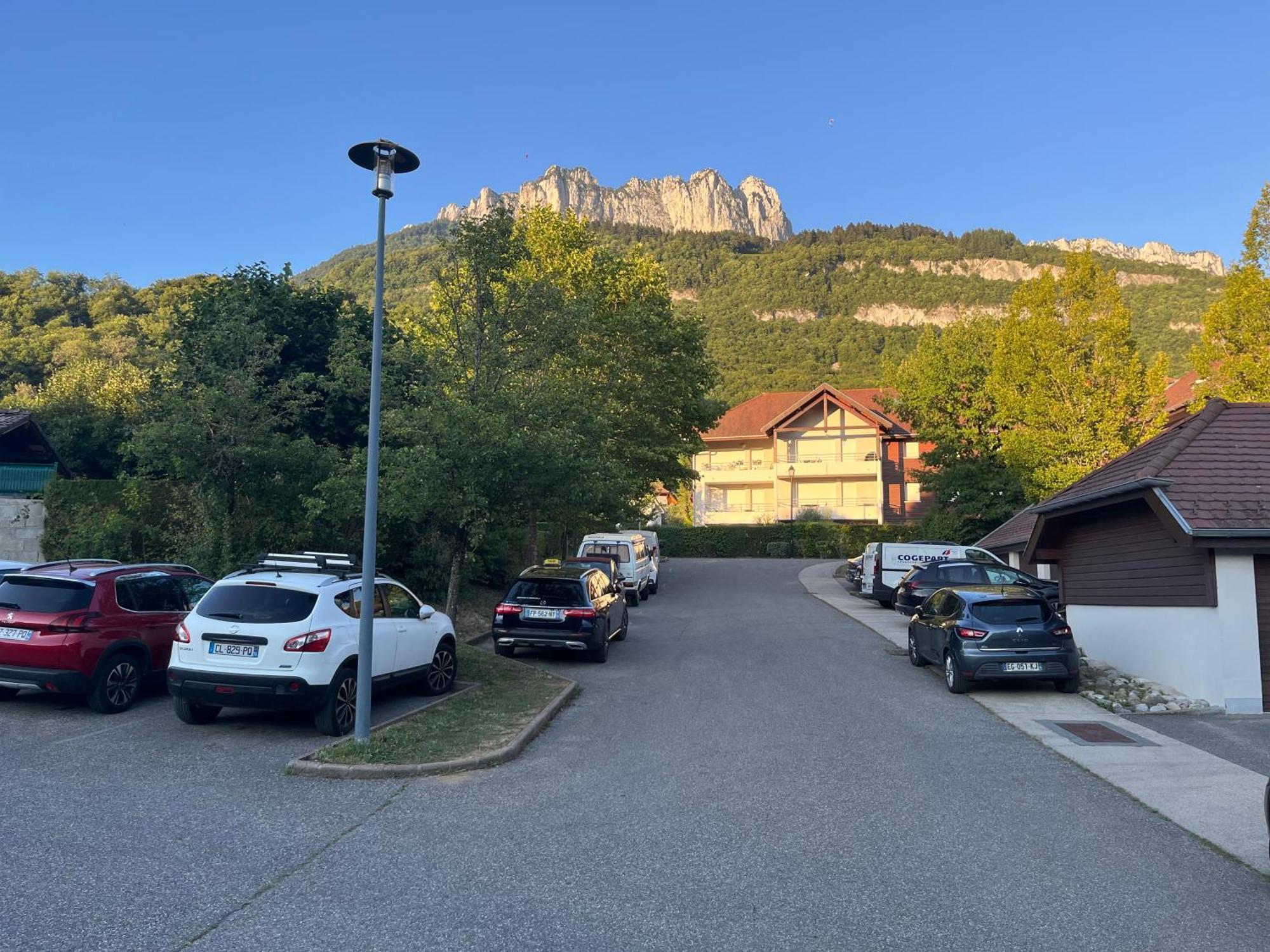 Entre Lac D'Annecy Et Montagnes, Golf Et Parapente A Pieds Тэлуар Номер фото